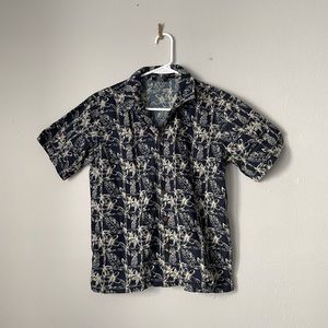 Favant Boys' Blue and White Hawaiian Button Down Short Sleeve Shirt L